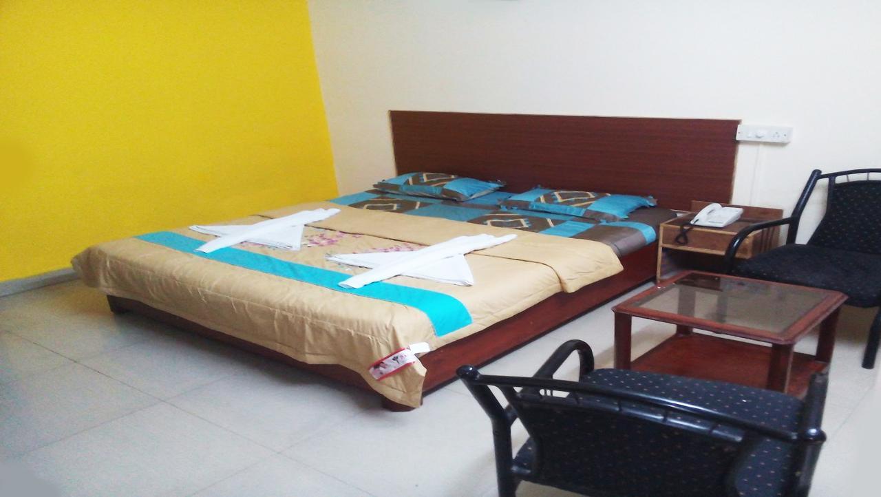 Vaishnavi Group Of Hotels Хидерабад Екстериор снимка